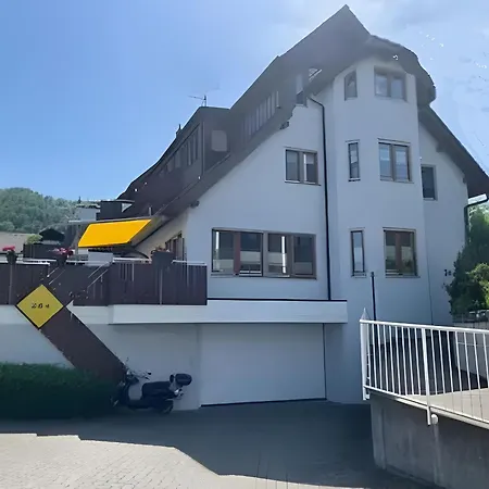 Ueber Den Daechern Von