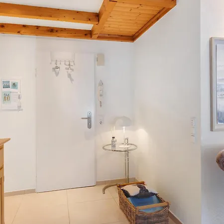 아파트 Ueber Den Daechern Von *