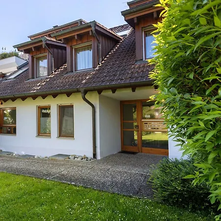 아파트 Ueber Den Daechern Von